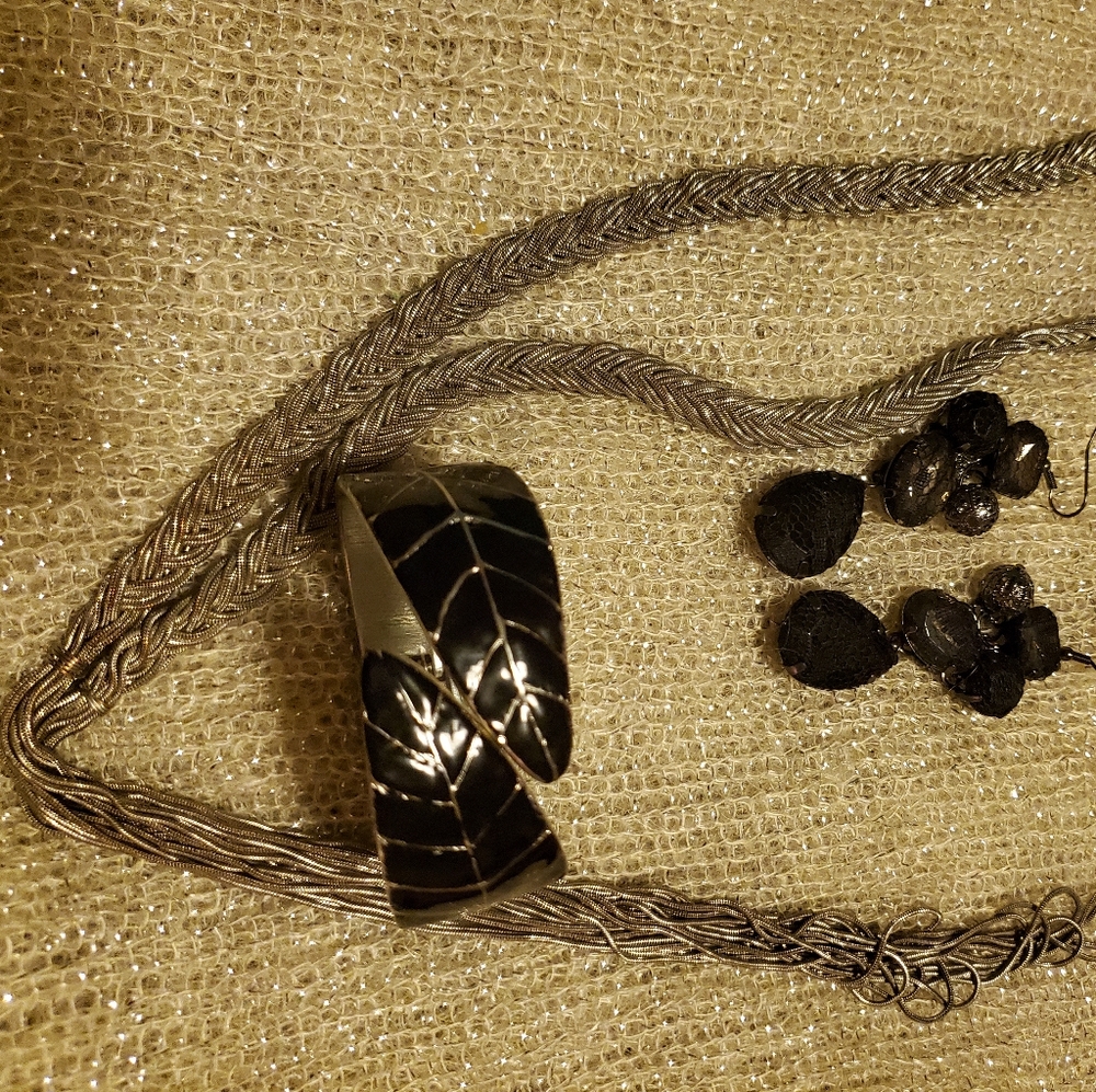 Bundle for 50% off! - Black and Silver Jewelry Set